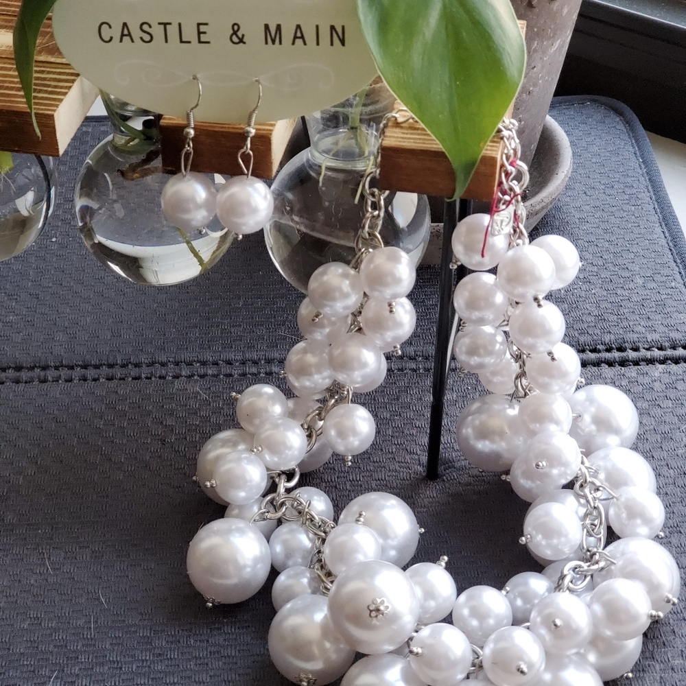 Statement faux pearl necklace and earrings set